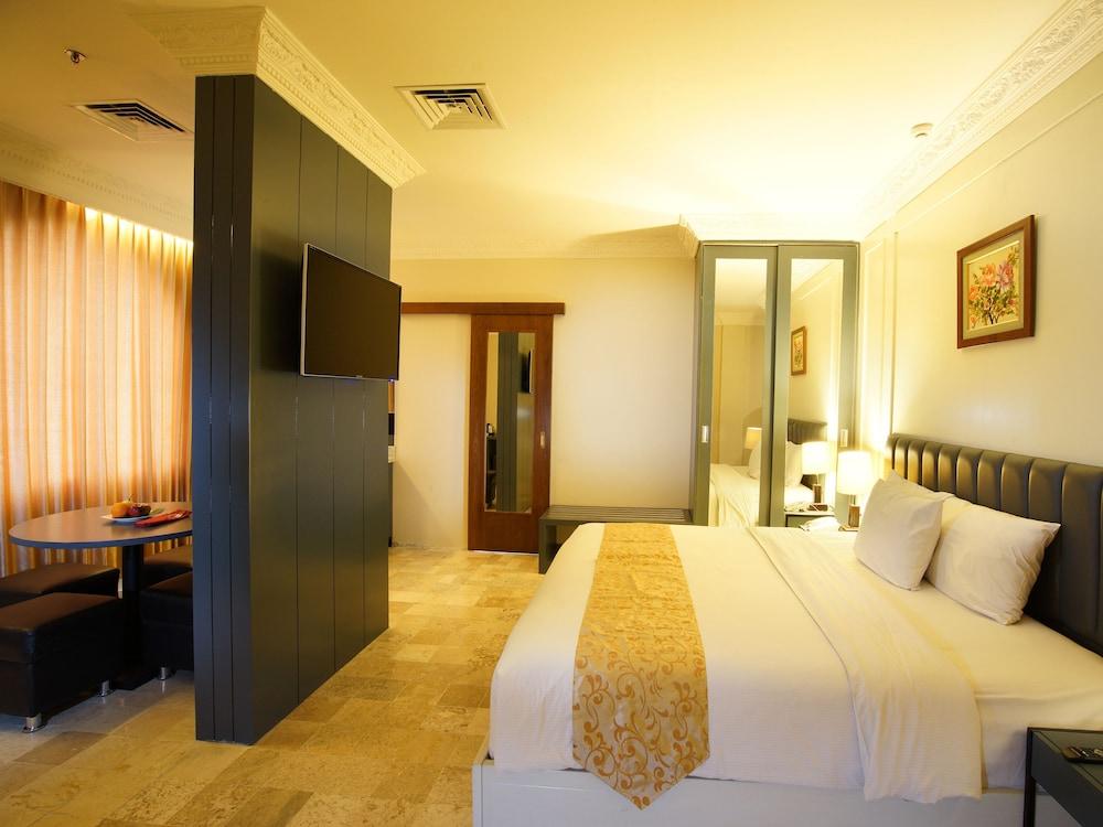 D'Salvatore Boutique Hotel Yogyakarta Maguwo Dış mekan fotoğraf