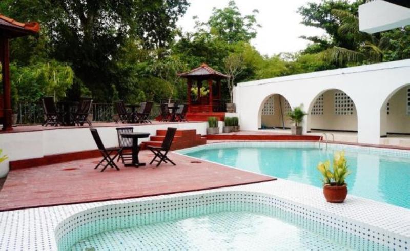 D'Salvatore Boutique Hotel Yogyakarta Maguwo Dış mekan fotoğraf