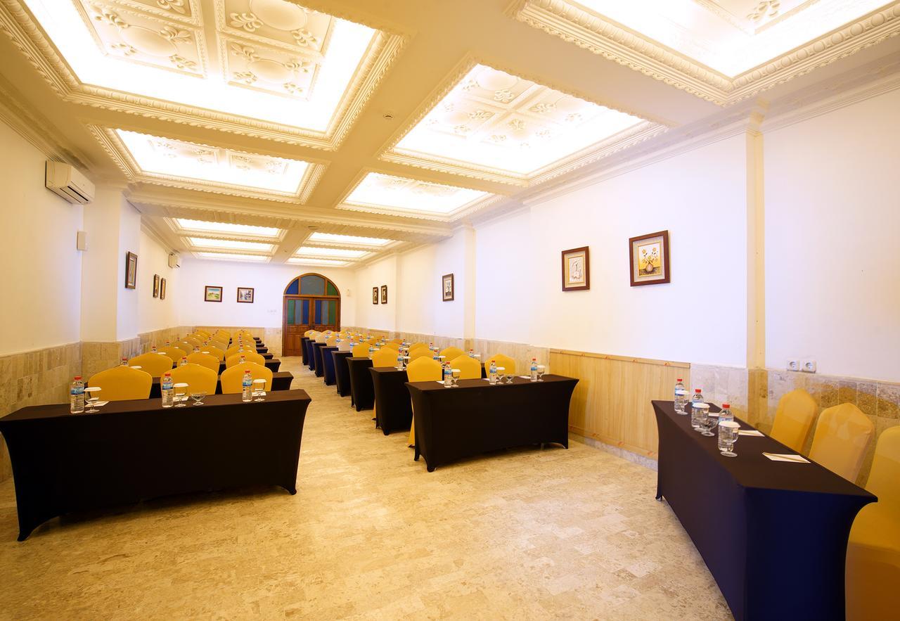 D'Salvatore Boutique Hotel Yogyakarta Maguwo Dış mekan fotoğraf