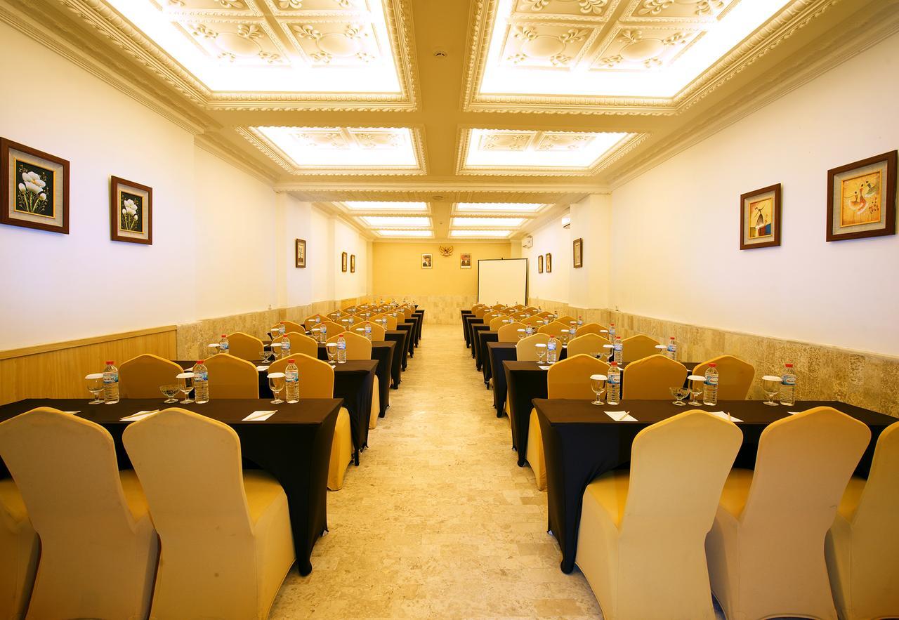 D'Salvatore Boutique Hotel Yogyakarta Maguwo Dış mekan fotoğraf