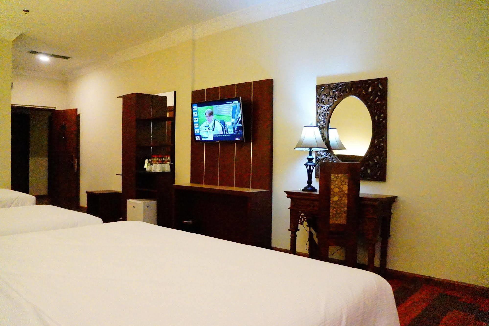 D'Salvatore Boutique Hotel Yogyakarta Maguwo Dış mekan fotoğraf