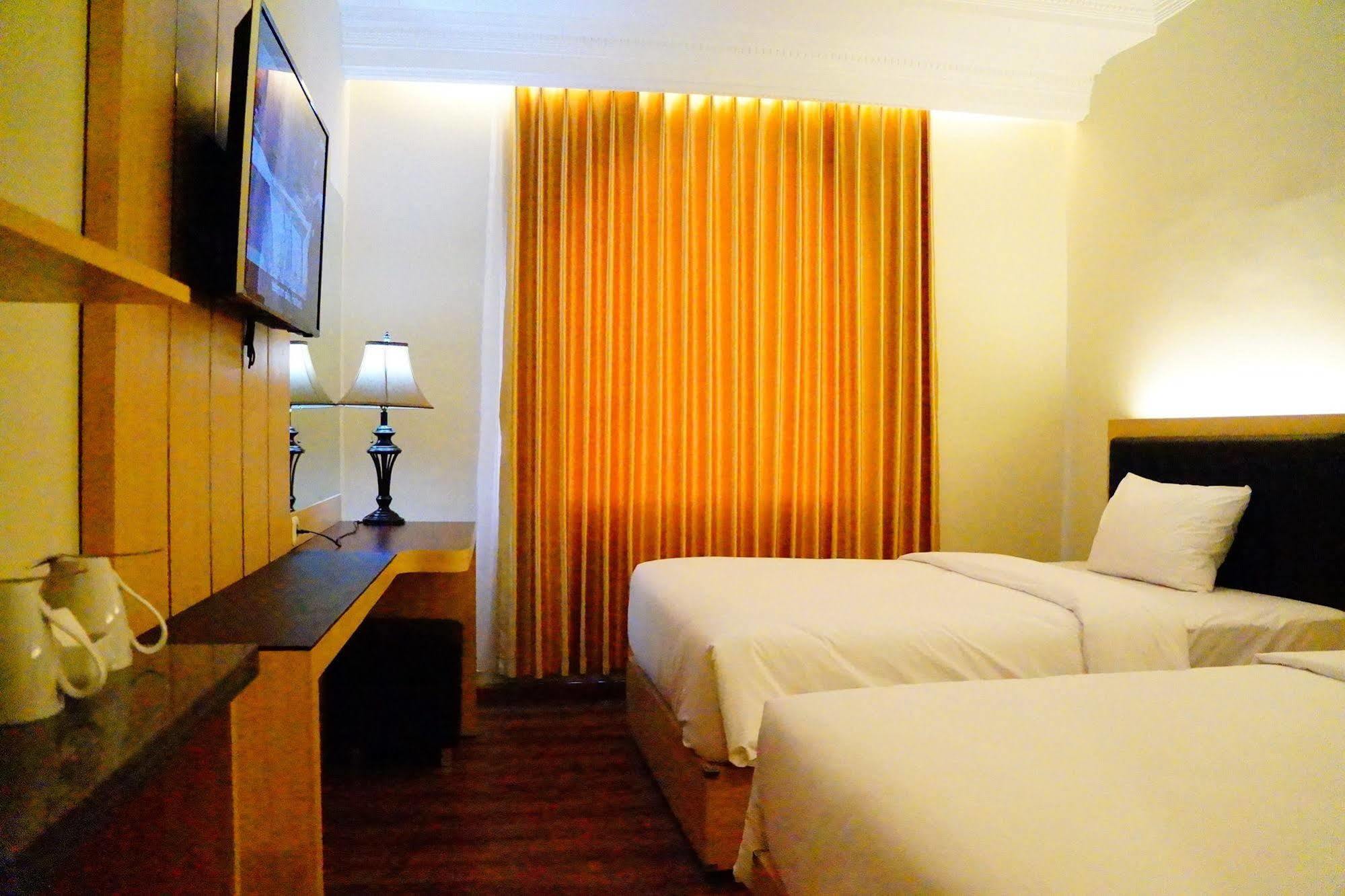 D'Salvatore Boutique Hotel Yogyakarta Maguwo Dış mekan fotoğraf
